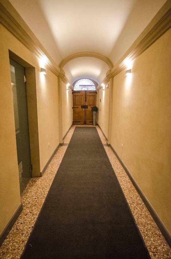 Azeglio Apartment, A Due Passi Da Piazza Maggiore Bologna Exterior foto